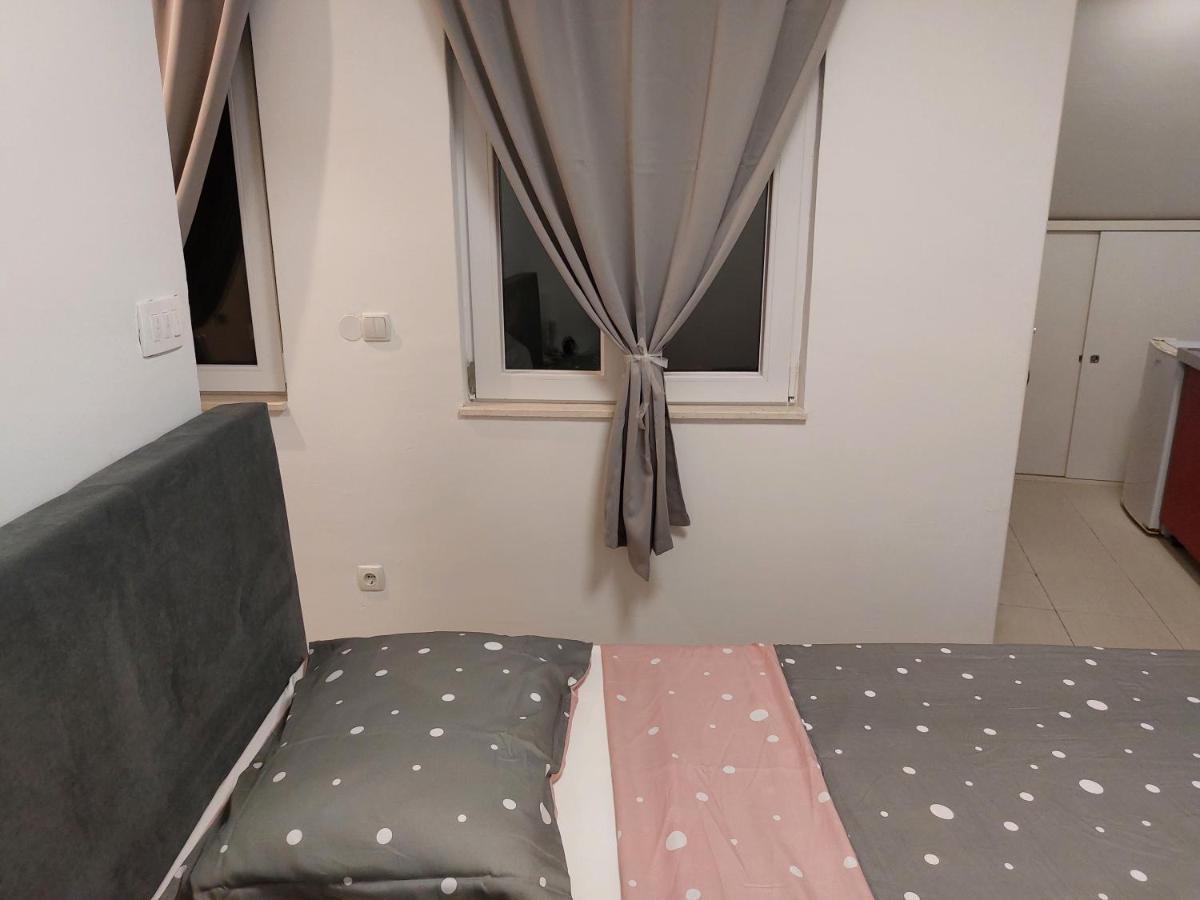 Guest House Vitaro สปลิท ภายนอก รูปภาพ