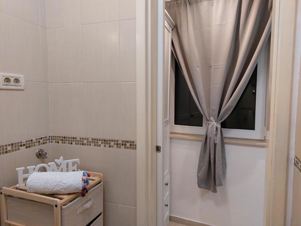 Guest House Vitaro สปลิท ภายนอก รูปภาพ